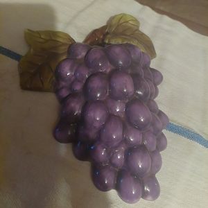 Home interior grapes